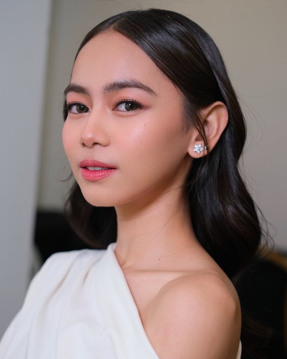 ashdresfiles's tweet image. ashy changed her icon on ig LOVE IT 🤩🤩