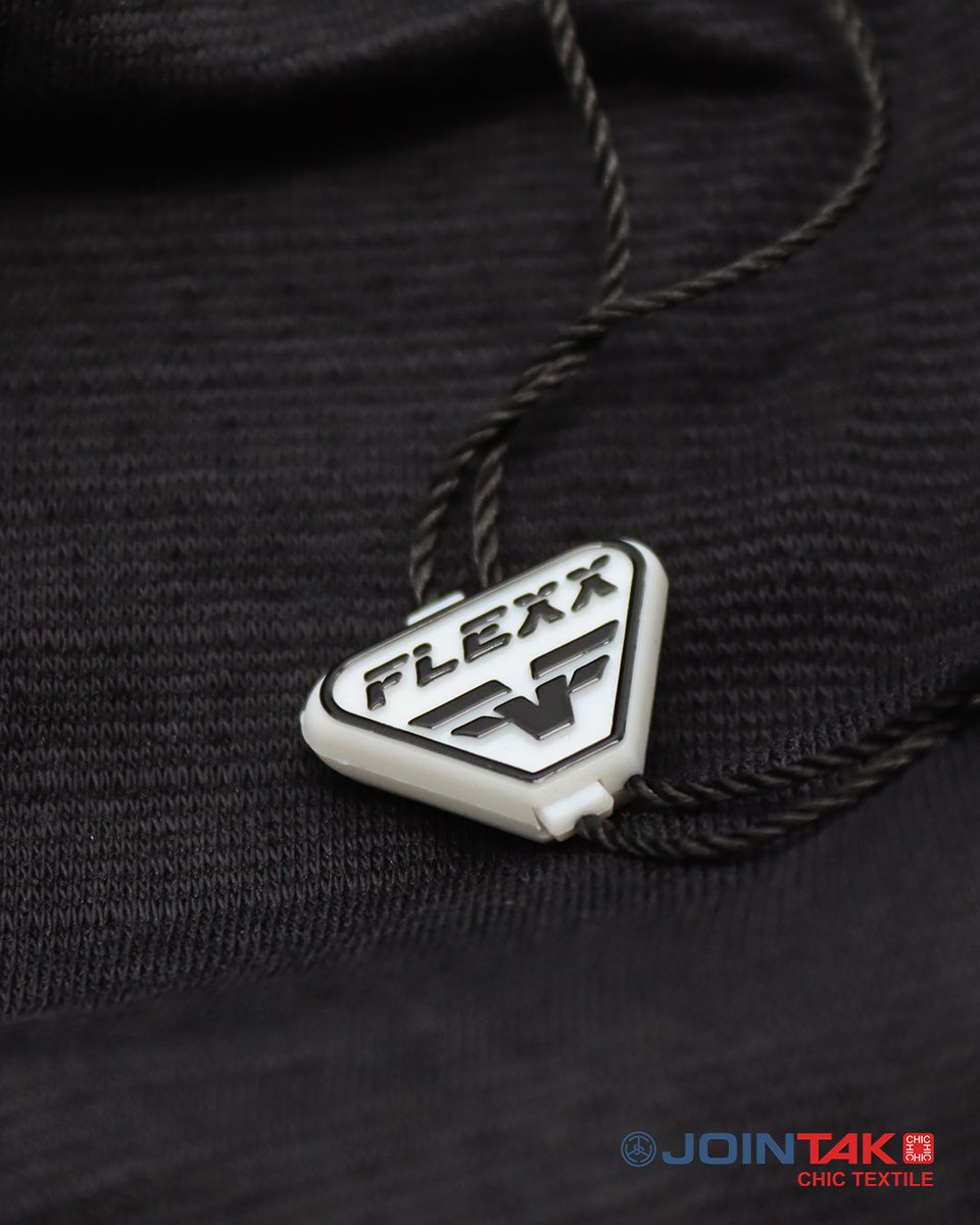 TextileChic's tweet image. Small detail. Big statement.

#trimming #GarmentLabels #TextileAccessories #SmartLabeling #Label #FashionDetails #ProductIdentity #CHICJointak #JoinCHIC