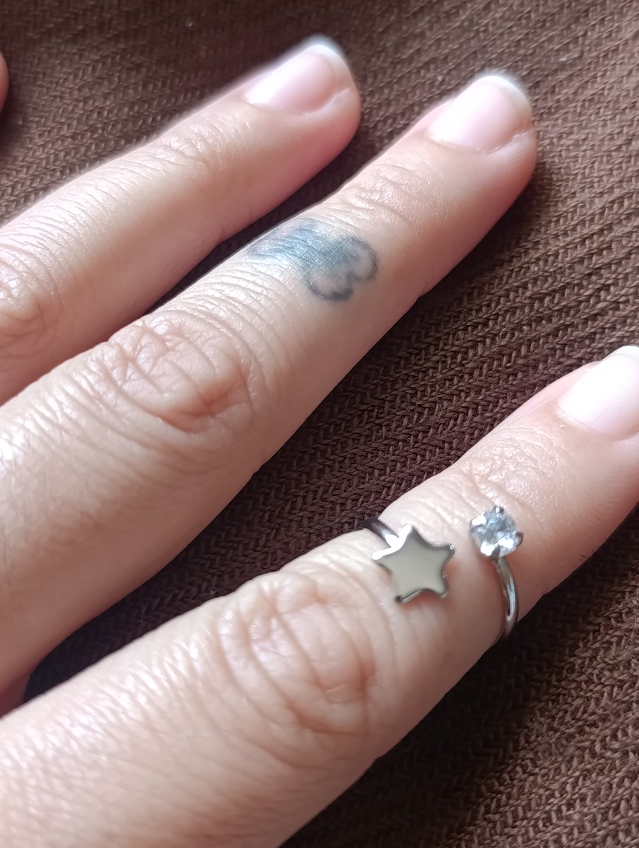 bikedebigode's tweet photo. Comprar uma vez e usar por muito tempo também é economia.

Sim, a jóia de aço é um pouco mais cara que uma biju, mas ela não vai perder o brilho, ficar verde e nem te da alergia

💌 Enviamos para Todo o Brasil 
❤️ use cupom PRIMEIRA10 na sua primeira compra 💻 Link na Bio https://t.co/C6tiCwYWFP