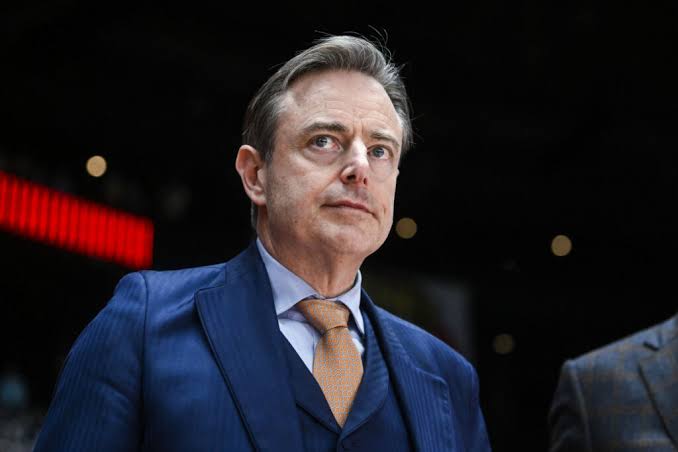 DG News | News Decode tweet media