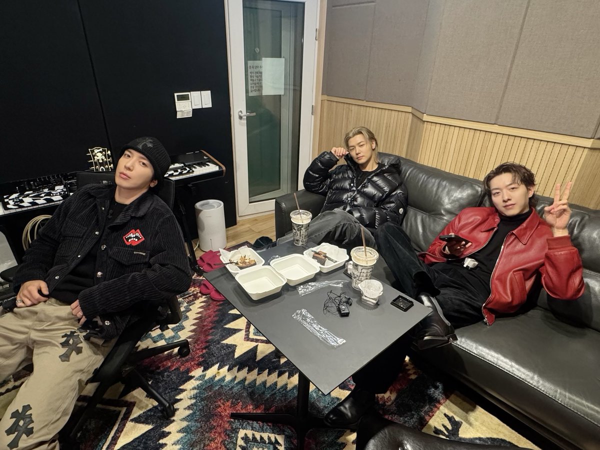 [📸] CNBLUE (씨엔블루) 3RD ALBUM [3LOGY] : OFF THE RECORD

✔ youtu.be/l59tQglzqZA

#CNBLUE #씨엔블루 #3LOGY #Killer_Joy