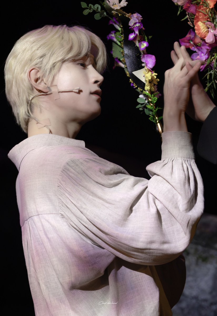 260118 뮤지컬 < 나르치스와 골드문트 >
스페셜 커튼콜 - 당신은 누구인가

골드문트 ㅣ #김서환 배우님 crop.

-
내 마음 훔쳐 간 그대는 누구인가