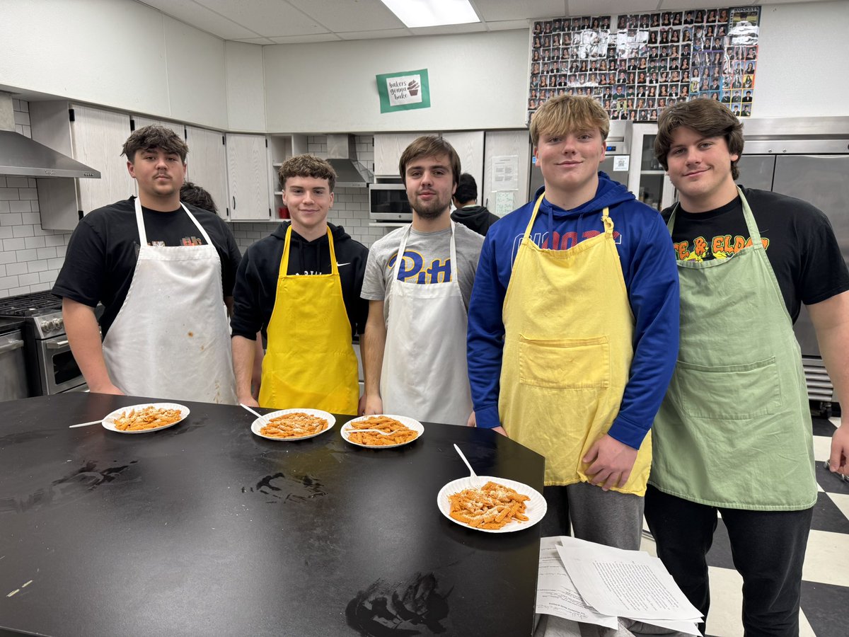 Mrs.Waake tweet media