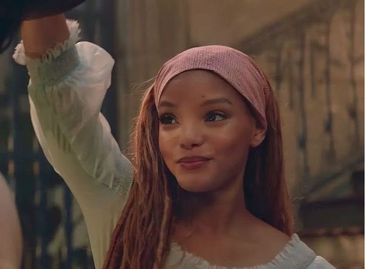 hallesarchive's tweet image. Daily reminder that they have a romcom this April