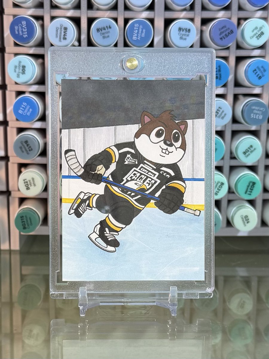 andersjpeg's tweet image. if you’re apart of the @veefriends community, or you enjoy sketch cards, i strongly suggest reaching out to @643DoublPlay for one. 

i’m speechless with how my hustling hamster had turned out. 🤯🔥 

potentially a new @veefriends sketch artist to consider? @djcoffman @garyvee