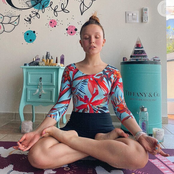 O problema da turma do namastê é achar que é mais evoluído que os outros e que pode cagar regra só porque faz meditação

Queridos, vocês estão a um passo do pastor evangélico, a única diferença é que em vez do grito vocês são passivo-agressivos
