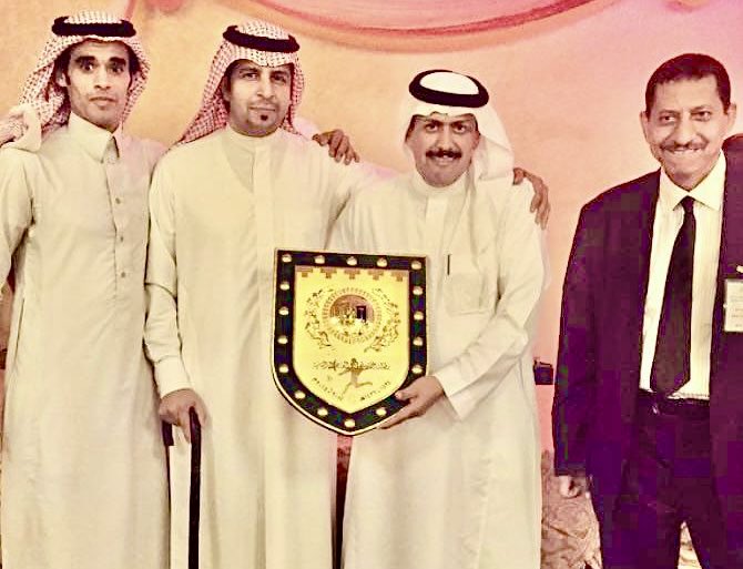 nabdasir's tweet image. 💫 مجتمع #عسير:
بعد خدمة ربع قرن سكرتيراً بنادي #ضمك..
وسجل خلالها موقف " الأمين "  بإعادة مبلغ نحو 4 مليون وردت لحسابه بالخطأ..
أنتقل إلى رحمة الله تعالى:
 ناجي حجاج سكرتير نادي ضمك السابق.

نقلاً عن:
@rorasy9