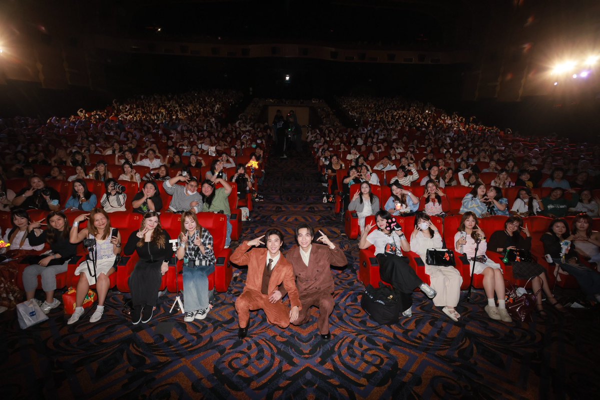 GMMTV's tweet image. หลังจากนี้ ขอฝากเนื้อฝากตัวด้วยนะคับเหล่าอุนทาส
#CatForCashEP1

ขอบคุณแฟนๆ ทุกคนที่มาร่วมรับชมตอนแรกของ
‘เปย์รักด้วยแมวเลี้ยง’ 🐈🐾

แล้วมาเติมแมวไปด้วยกันทุกวันอังคาร เวลา 20.30 น. ทางช่อง GMM25 
และทางแอปพลิเคชั่น TrueVisions NOW เท่านั้น
#CatForCash
#GMMTV