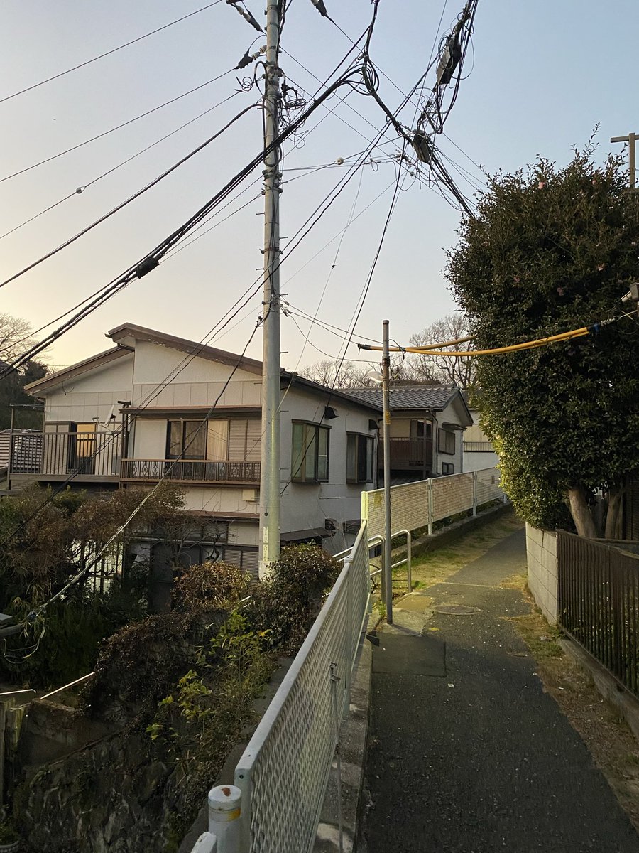 YoannGueritot's tweet photo. After 25 years of loving Shenmue and 12 years living in Japan, I finally had the chance to go to Yokosuka (especially Dobuita) where the game takes place, and experience that atmosphere for real. A truly magical moment, hard to describe with words…! https://t.co/LMOfjYDASi