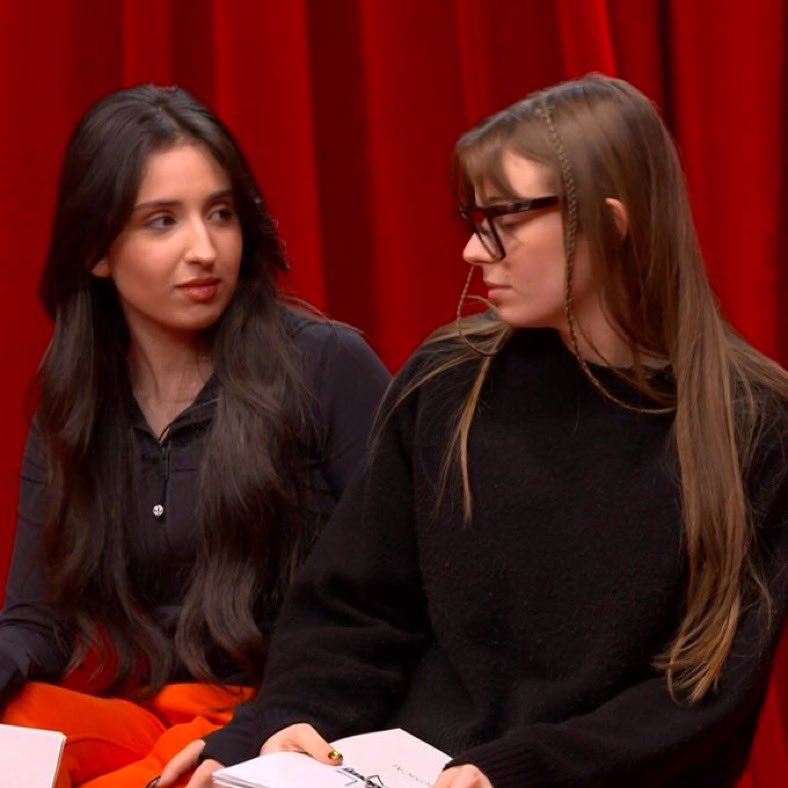 helena et les pp roses qui ont peur du succès d’anouk ça me donne encore + envie de lui donner un disque de platine