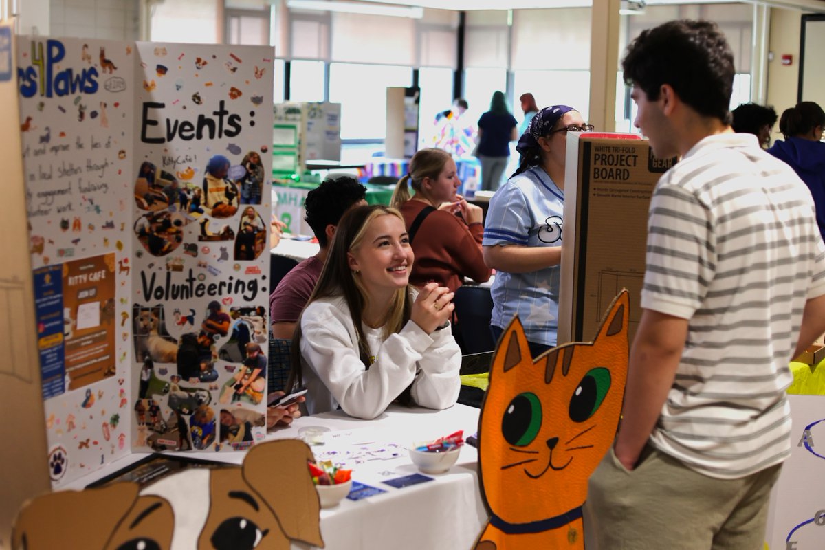 PittBradford's tweet image. Club Day &amp;amp; Night is the perfect place for students to explore their passions on campus! 🎨🍃🐾 Join us today for Club Day at noon and Club Night at 8 p.m. in the U Room! 🤝 #StudentEvents #GetInvolved