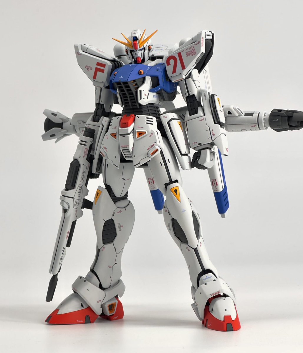 #おまえらの素立ちを見せてくれ