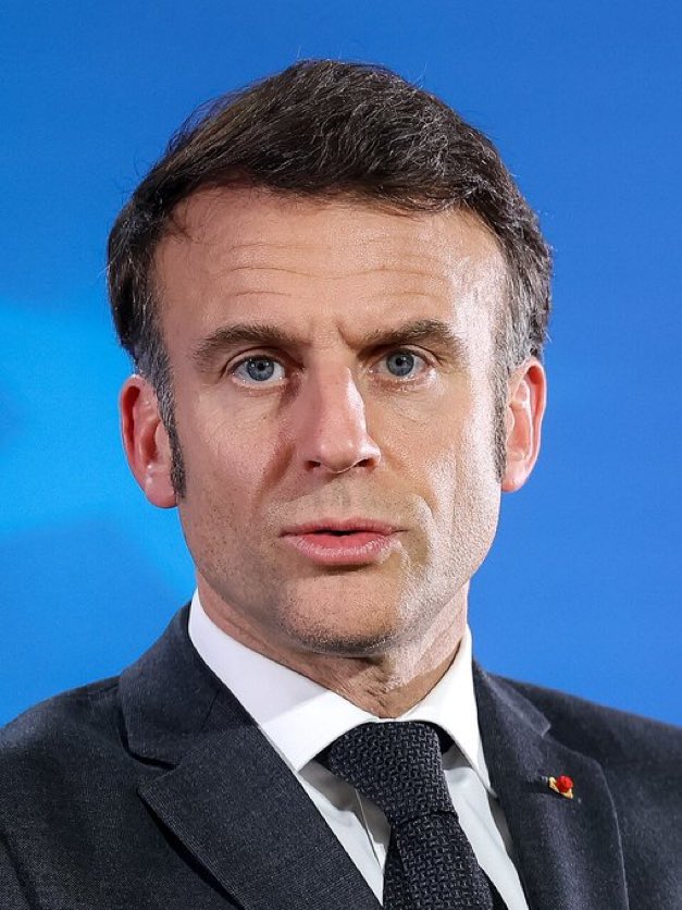 Macron Freezes Trump Out at Davos

French President Emmanuel Macron made it clear that there will be no courtesy call with Donald Trump on the sidelines of Davos. 

Bluntly stating that he does not intend to speak to the U.S. president during the forum. 

The remark was widely