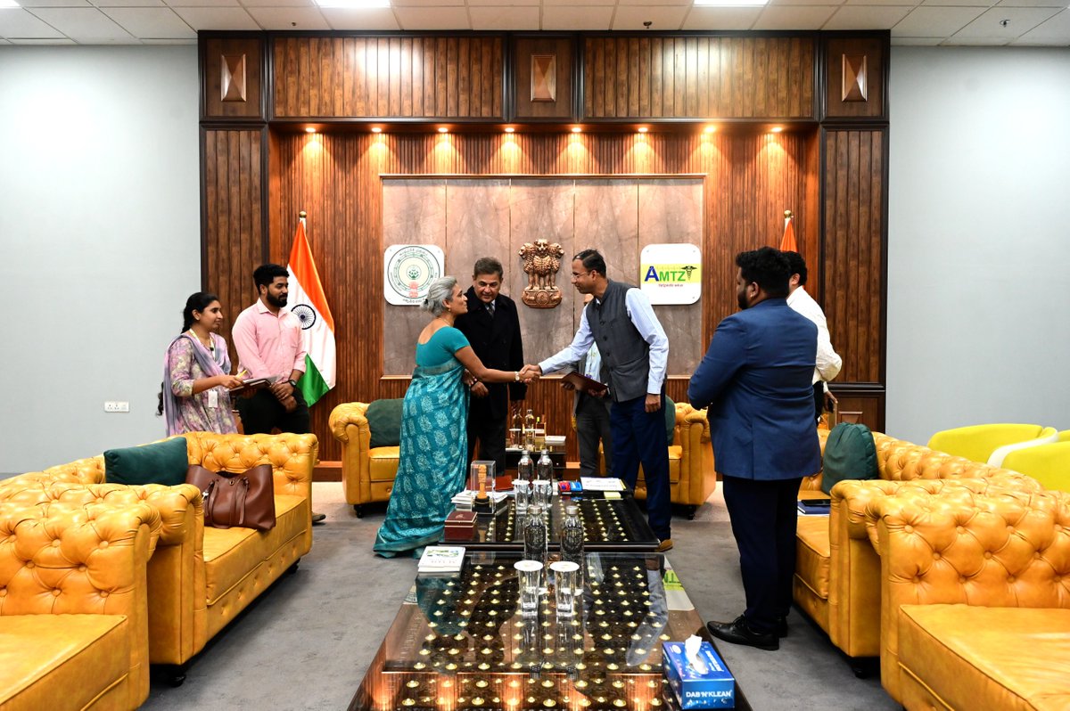 AP_MedTechZone's tweet image. Today @AP_MedTechZone signed #MoU with @cpsfi1 to develop India's first indigenous Frame Runner devices for individuals with Cerebral Palsy, promoting #mobility and #inclusivity. This collaboration aims to empower individuals with Cerebral Palsy and enhance their quality of life.
