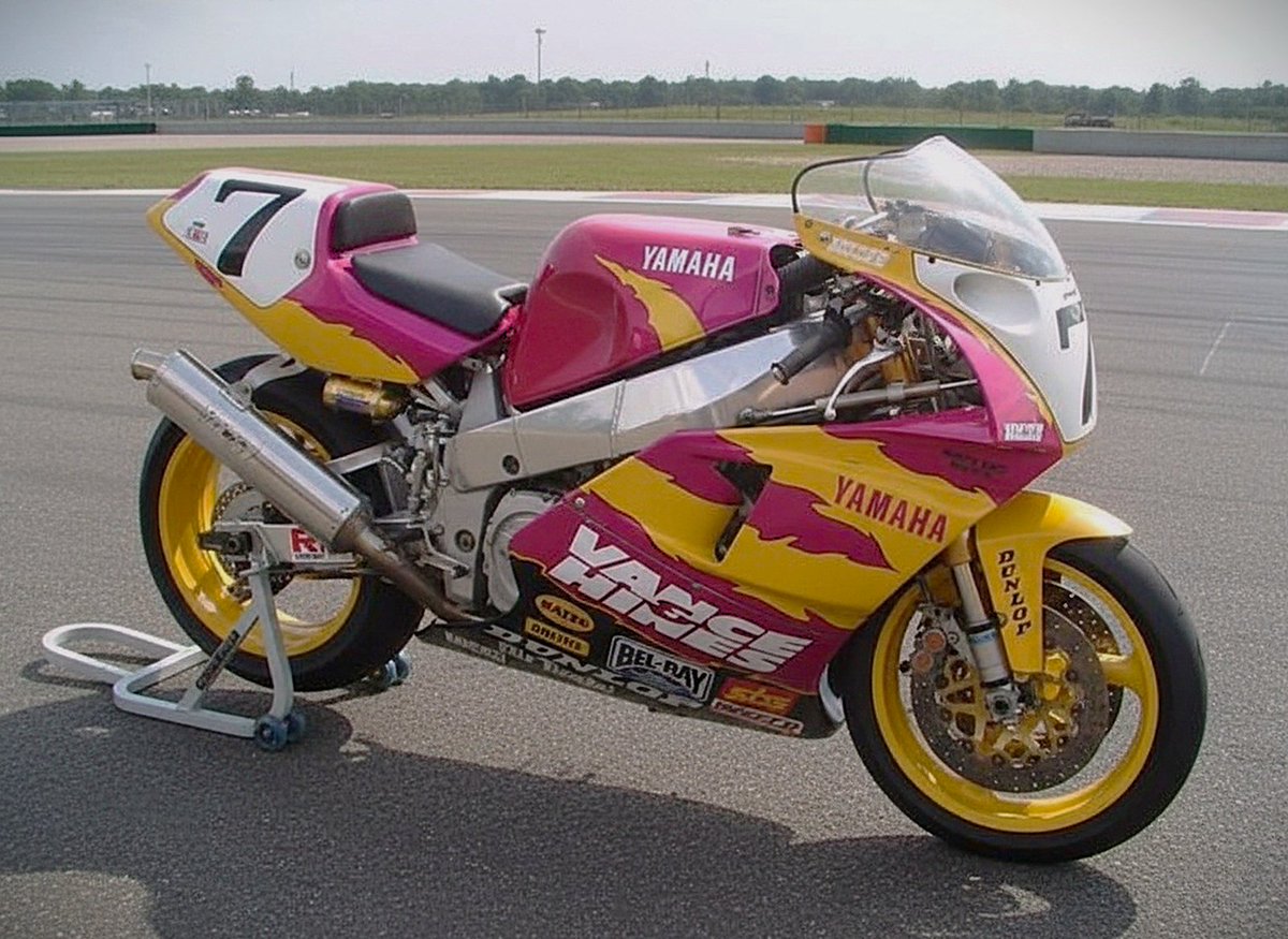 SergietoGM's tweet image. Yamaha fzr750 lawson 1993.