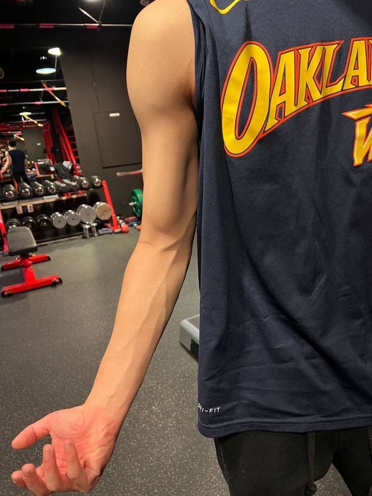 pengikutlele's tweet image. ㅤ
ㅤ𓂃 ⁺ 〔 #OURDREAMIES 〕─ . ִֶָ𖤐
ㅤㅤ ㅤ   𝗗𝗥𝗘𝗔𝗠𝗘𝗥_𝗟𝗘𝗢𝗡𝗔𝗥𝗗𝗢🐬

💬 Hehehe.....
💬 (Send a pictures)
💬 The gym's instructor took this 
💬 😃😆😆
ㅤ