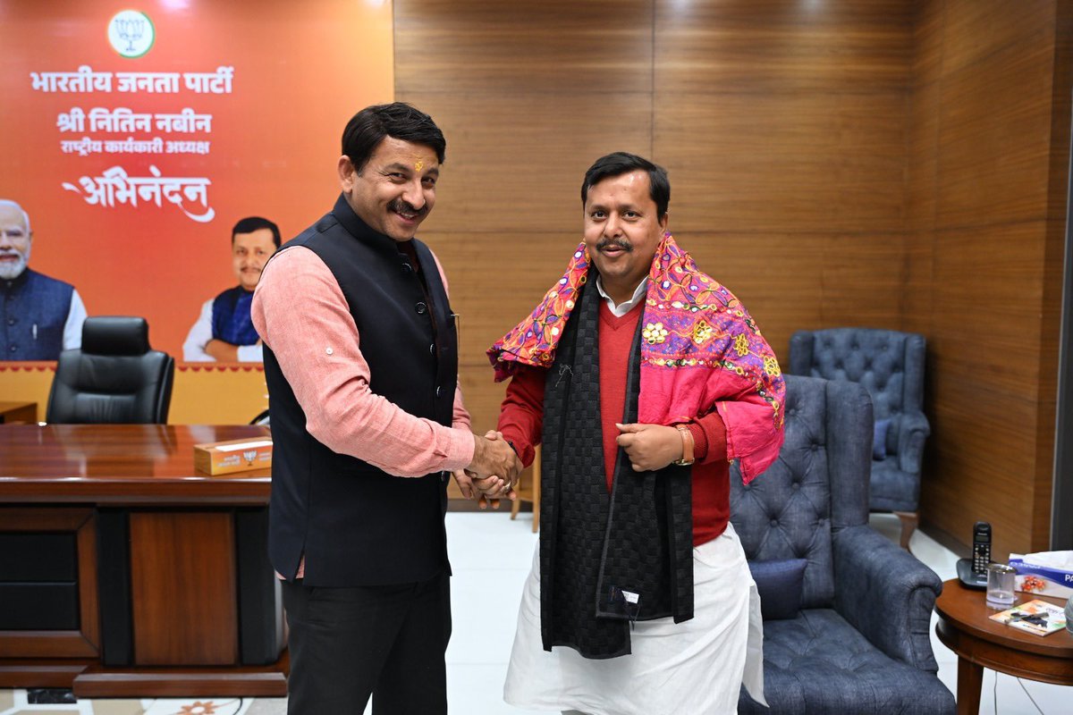 आदरणीय श्री <a href="/NitinNabin/">Nitin Nabin</a> जी को बीजेपी का राष्ट्रीय अध्यक्ष निर्वाचित होने पर हार्दिक बधाई एवं शुभकामनाएं।
माननीय प्रधानमंत्री श्री <a href="/NarendraModi/">Narendra Modi</a> जी के मार्गदर्शन में आपका संगठनात्मक अनुभव, दूरदर्शी नेतृत्व और कार्यकर्ताओं के प्रति समर्पण भाजपा को नई ऊँचाइयों तक ले जाएगा।
हम सभी