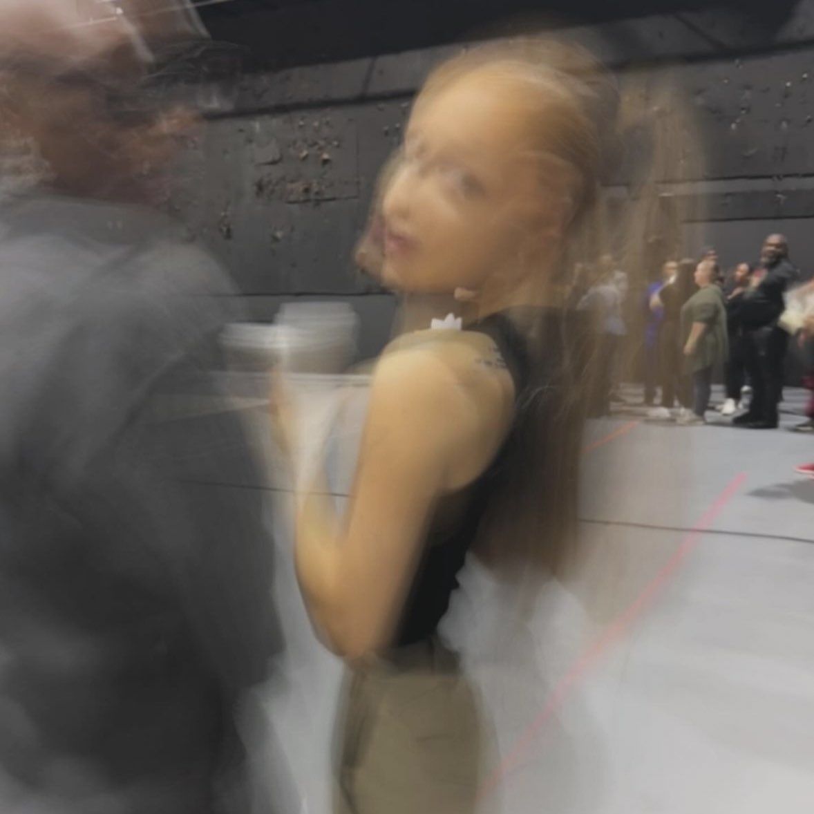 acervoarii's tweet image. 🚨 Ariana Grande divulga imagens dos ensaios da The eternal sunshine tour