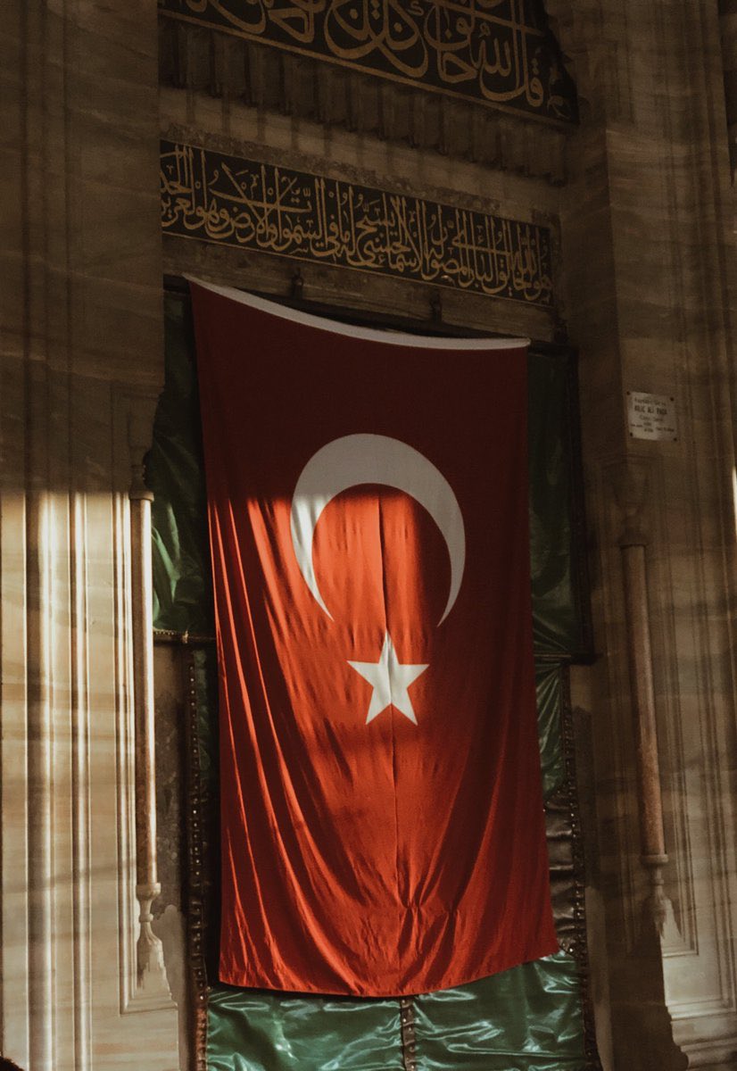 “Sana benim gözümle bakmayanın
Mezarını kazacağım.” #türkiye