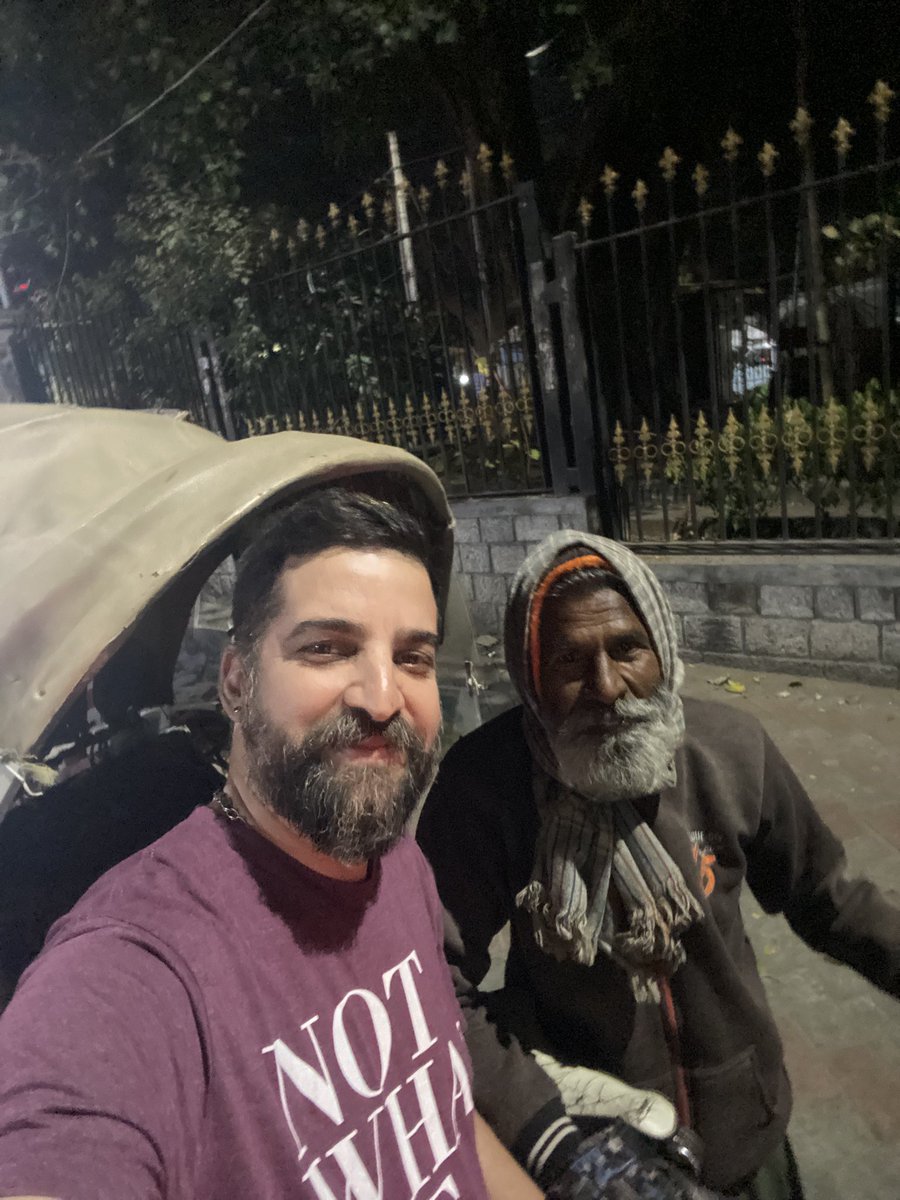 pakkuiipm's tweet photo. Mr Atul is travelling to Kanyakumari on his three wheeler, met him in #bengaluru . Help this nice soul who’s doing this for cause. His your tube channel is @AtulHindiEntertainment https://t.co/OzmWcXuUQ3