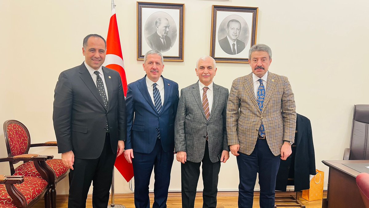 Siirt Milletvekilimiz Sn. Mervan GÜL ve Mersin Milletvekilimiz Sn. Ali KIRATLI ile birlikte Ticaret Bakan Yardımcımız Sn. Mahmut GÜRCAN’ı ziyaret ettik. 

Göstermiş oldukları yakın ilgi ve misafirperverlikleri için kendilerine teşekkürlerimizi sunuyoruz.

<a href="/mahmutgurcan/">MAHMUT GÜRCAN 🇹🇷</a>