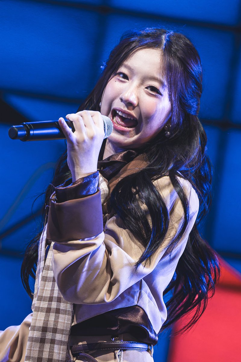 SkipWorkfor48TH's tweet image. BNK48 @ CAT EXPO [2025-11-29] (NIYA Part)

ตั้งแต่ได้ลองยืน center Saikyou Twintail นีญ่า ก็มั่นใจขึ้น
อาจจะยังเต้นเพลงโหดๆไม่ดีนัก แต่ถ้าเพลงจังหวะน่ารัก
น้องทำได้มีเสน่ห์เฉพาะตัวไม่มีแพ้ใครทั้งนั้น

อัลบั้ม
tinyurl.com/mrxujar9

#NIYABNK48
#BNK48