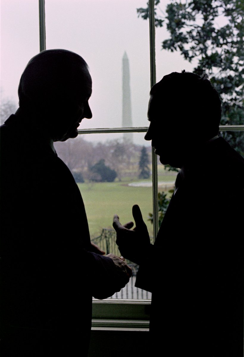 LBJLibrary's tweet photo. #OnThisDay: From starting the day welcoming incoming President #RichardNixon to ending the day at the #LBJRanch surrounded by family, the Johnson family experienced quite a whirlwind on their last day in the #WhiteHouse.

📷 Frank Wolfe | 01/20/1969 https://t.co/Yopar2qbQC