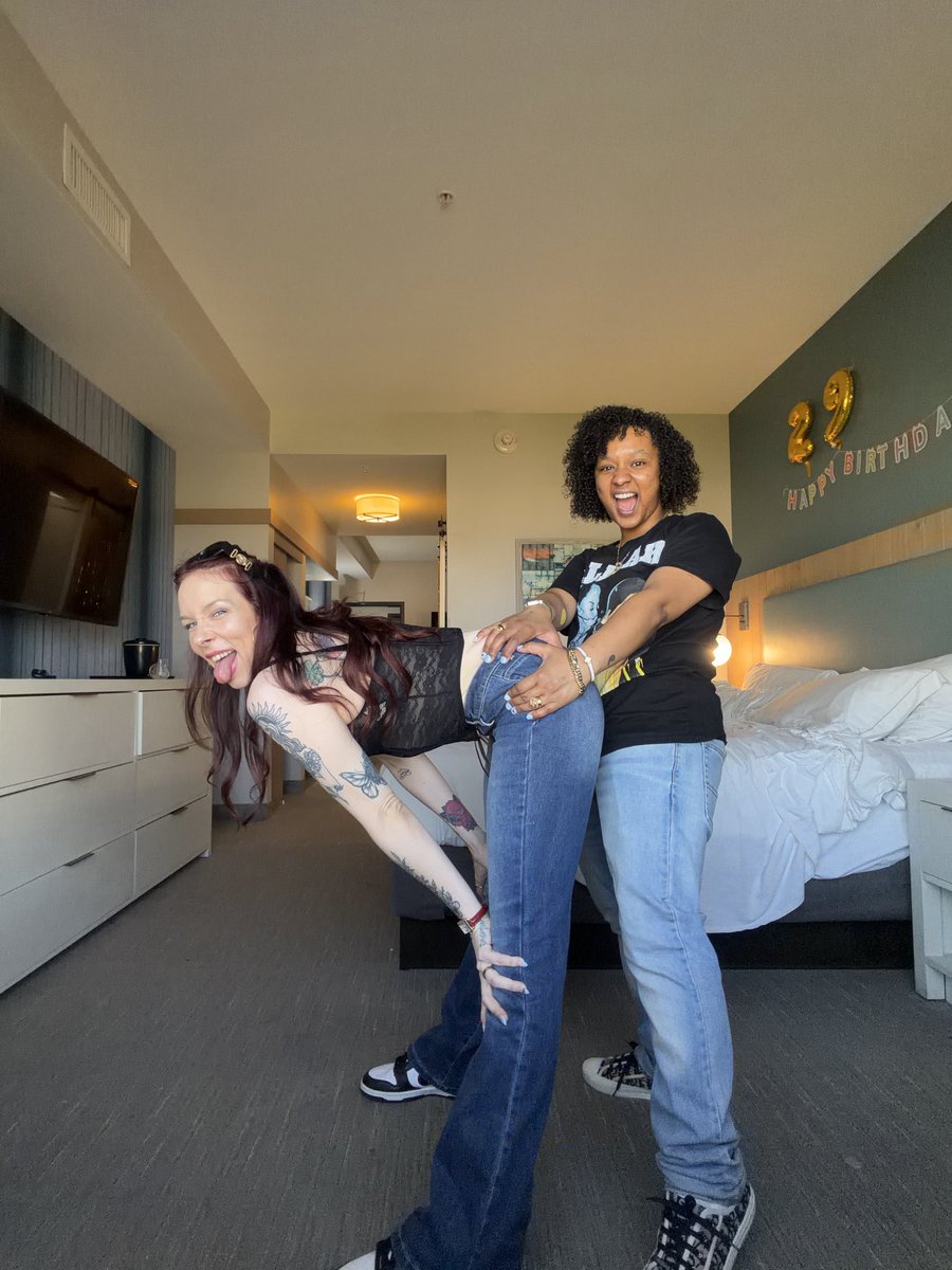 Cherrykelz's tweet photo. She my favorite human forever 🥹 https://t.co/s0DRoUpJT8
