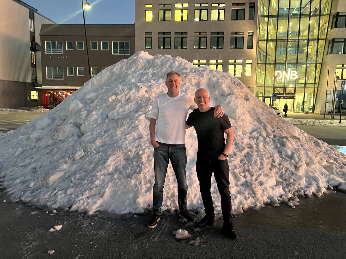 donhutch4's tweet image. I don’t know what the fuss is about. It’s absolutely boiling hot in Bodo🥶🤙🏽 🇳🇴 
@adamsummerton  👕 
Bodo v Man City on @footballontnt 📺