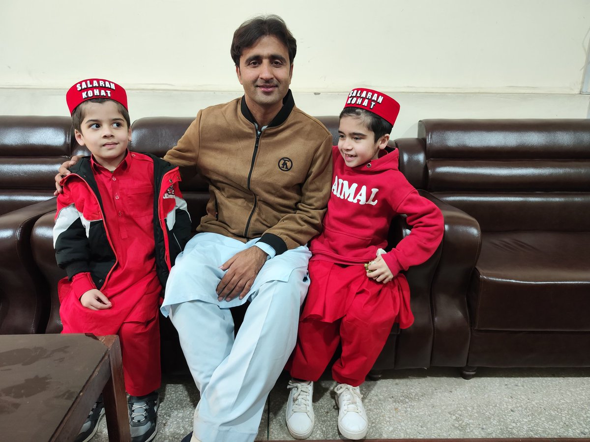 Tanveer777Ahmad's tweet photo. زه په پوره غرور په ننګه د خپل قام ولاړ یم 
#BachaKhanWeek2026 https://t.co/QKRvG5W3LZ