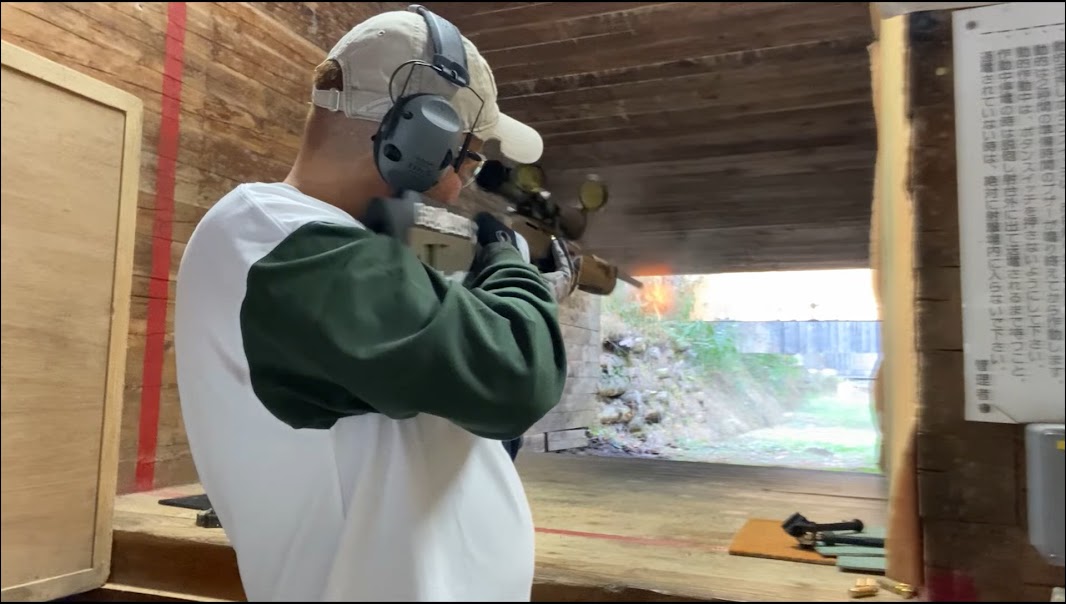 tac_radio's tweet image. #唐突に射撃姿勢を上げる  
 #レミン党 #HOLOSUN