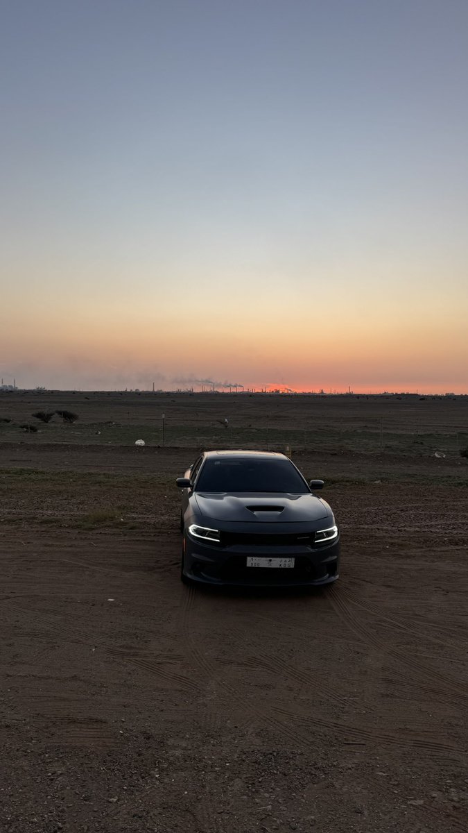 oln1i's tweet image. والله لولا إنتي ما مرّيت هالدروب
ولا هان المساء بعيني، ولا حلا الغروب