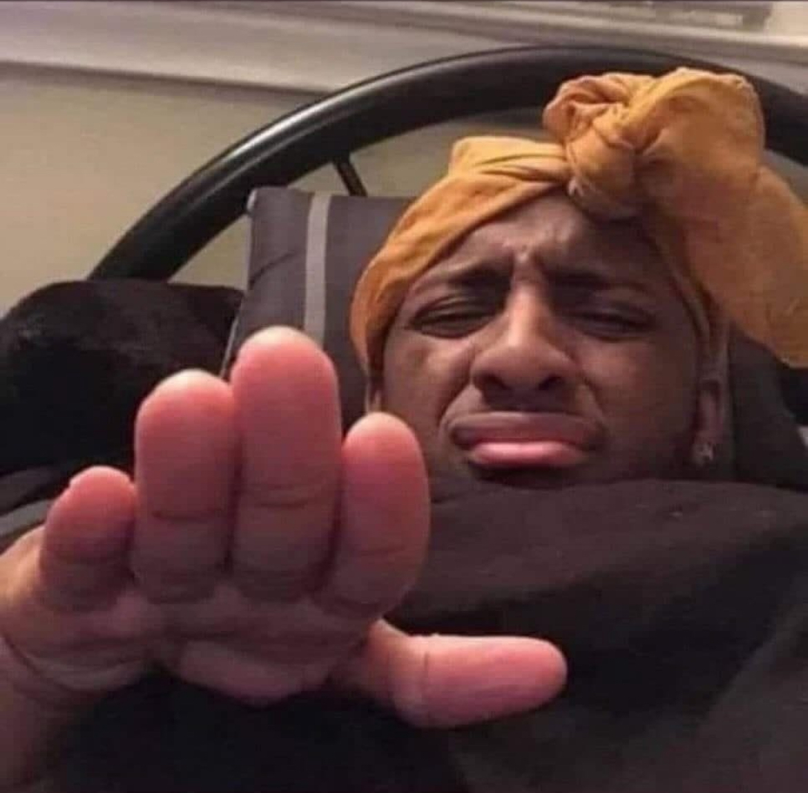1dontknowman's tweet photo. @itzgivingcher @bbydollajaa @MissSassbox lmao girl be quiet, Chicano clown makeup doesn't even look like this. Imagine simply making a  creative makeup look and getting called a cultural appropriator lmao you sound crazy. mind you, clown makeup is a normal everyday thing stop reaching. https://t.co/LmH3cQ8kiD