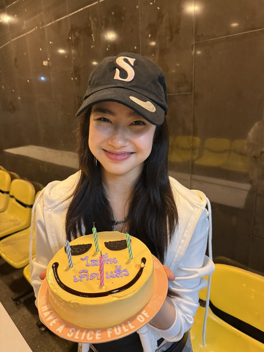 ilenecollins_'s tweet photo. Happy birthday to meeee ขอบคุณทุกคนนาจาาา เลิฟยูุุุุ จุ้บม้วฟฟฟ https://t.co/cd4tRUcHLo