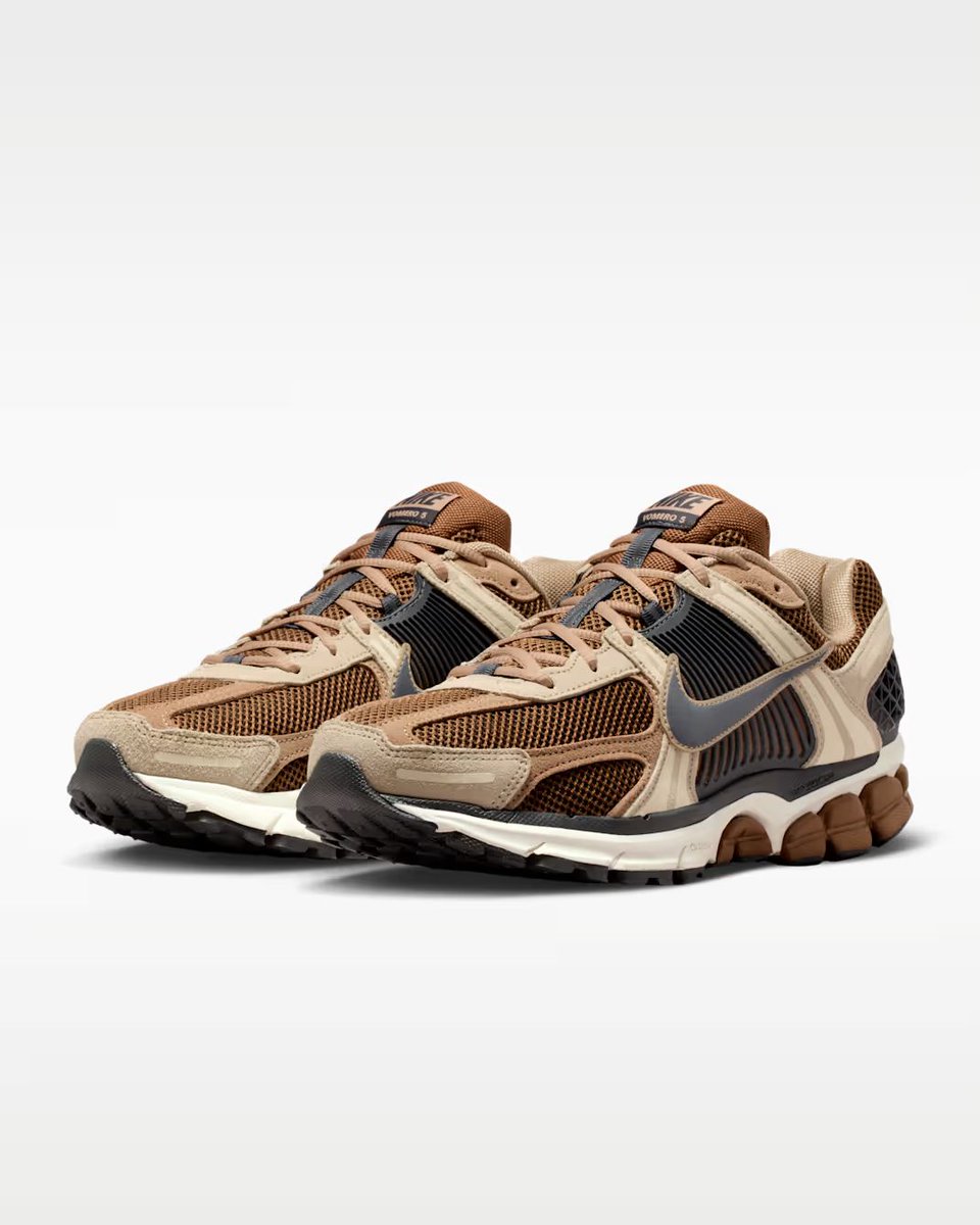 KicksFinder's tweet photo. Ad: NEW via Nike US
Nike Zoom Vomero 5 "Light British Tan/Linen/Dark Smoke Grey"

>> https://t.co/lwqOMnvKT6 https://t.co/3ezthrByxU