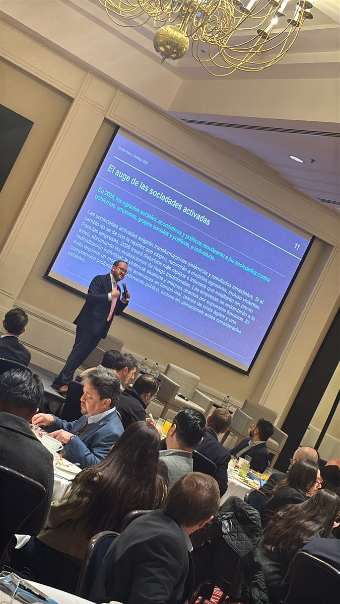 EsAndresMx's tweet photo. Gracias por la invitación #controlrisks muy aleccionadores los #riesgos globales #2026 relacionados con la sociedad y la #IA https://t.co/YYKtvdF4PL