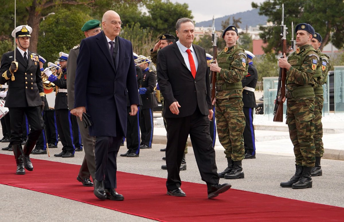 IsraelWarRoom's tweet image. ⚡🇮🇱🇬🇷Defense Minister Katz in Athens with a message to Turkey’s wannabe sultan:

“We will not allow those seeking to undermine regional stability to establish a foothold through terror, aggression, or military proxies in Syria, in Gaza, in the Aegean Sea, or in any other arena.…