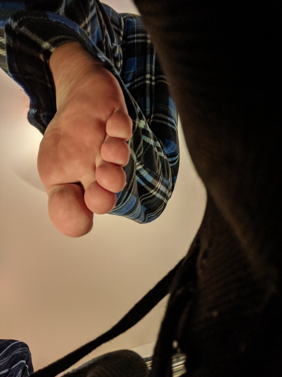 underfootwannabe tweet media