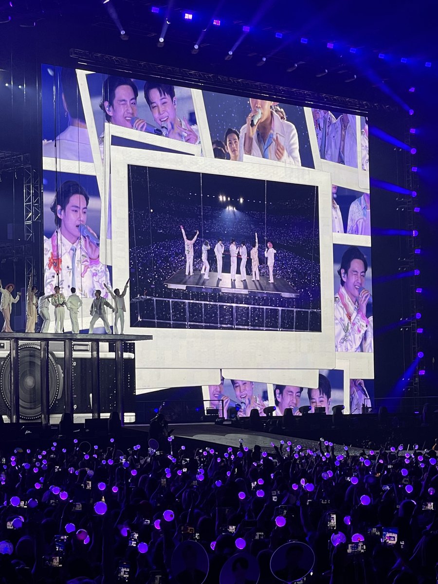 sunflwerrmoon's tweet photo. ✨✨✨I GOT BTS TICKETS✨✨✨ https://t.co/PJK7xPIRAR