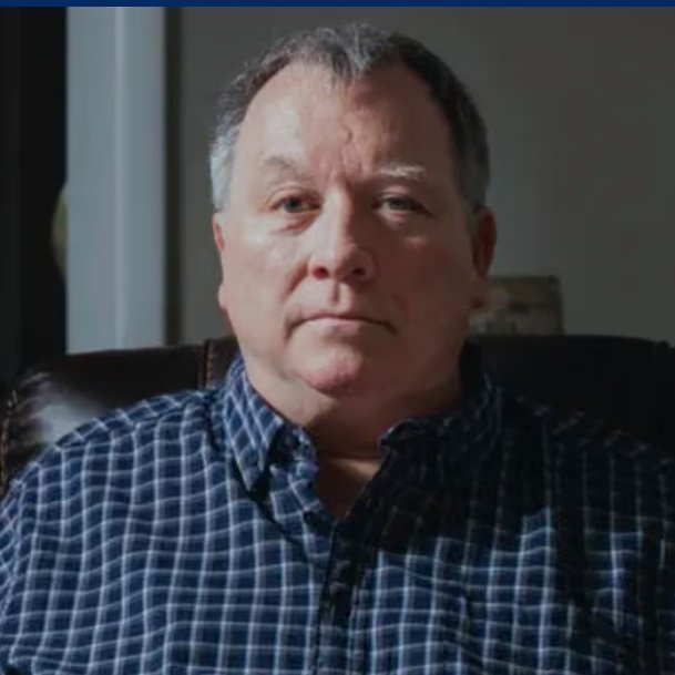 Un hombre en EUA pasó 37 días en prisión por haber publicado un meme sobre el asesinato de Charlie Kirk, para cuando quieran hablar de distopias Chinas y Norcoreanas.