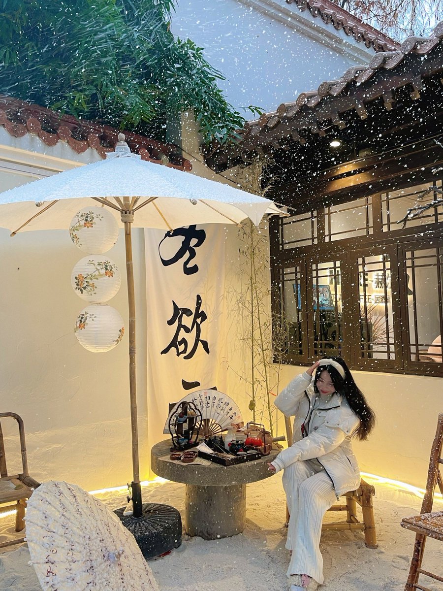 YReddy491's tweet photo. 周末和朋友玩了《窗边的乌鸦》！日式校园+变格反转，DM带本超丝滑，藏在日常里的惊悚感绝了，最后反转直接鸡皮疙瘩！推荐给爱推理的宝子～ https://t.co/Xk1At5MhbC
