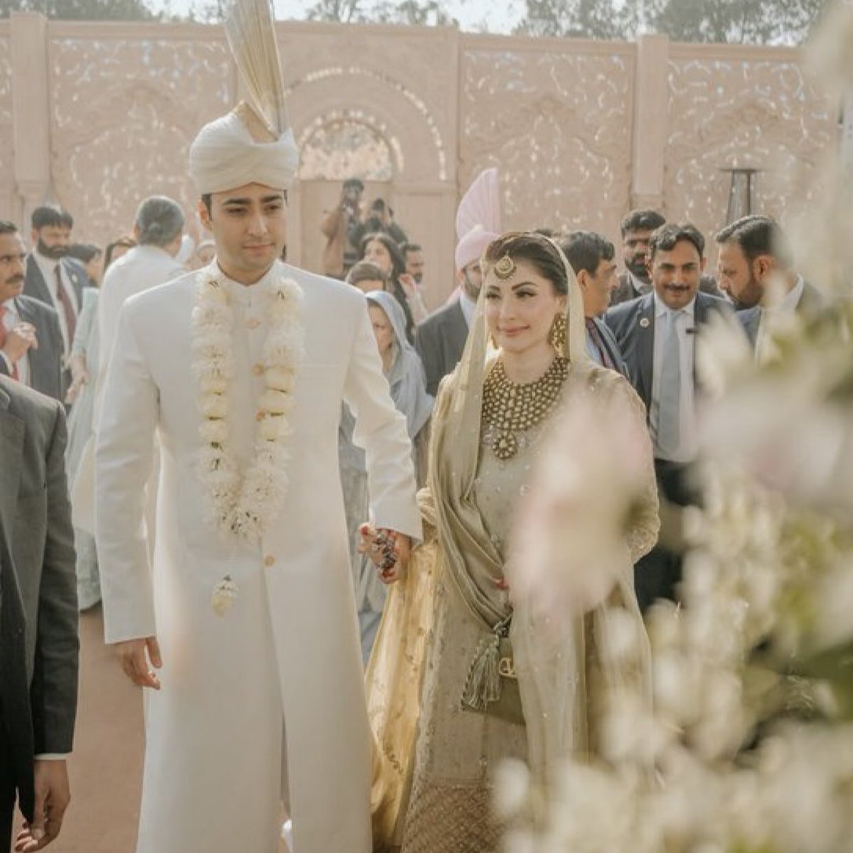 FarhanAries008's tweet photo. We had seen even these days too, O Allah If You have granted happiness then celebrate it wholeheartedly it is our right ๐
#AllahHasGivenHappiness #CelebrateWholeheartedly #ItsOurRight #JunaidSafdarWedding
#MaryamNawaz https://t.co/mHr4Zkwk2a
