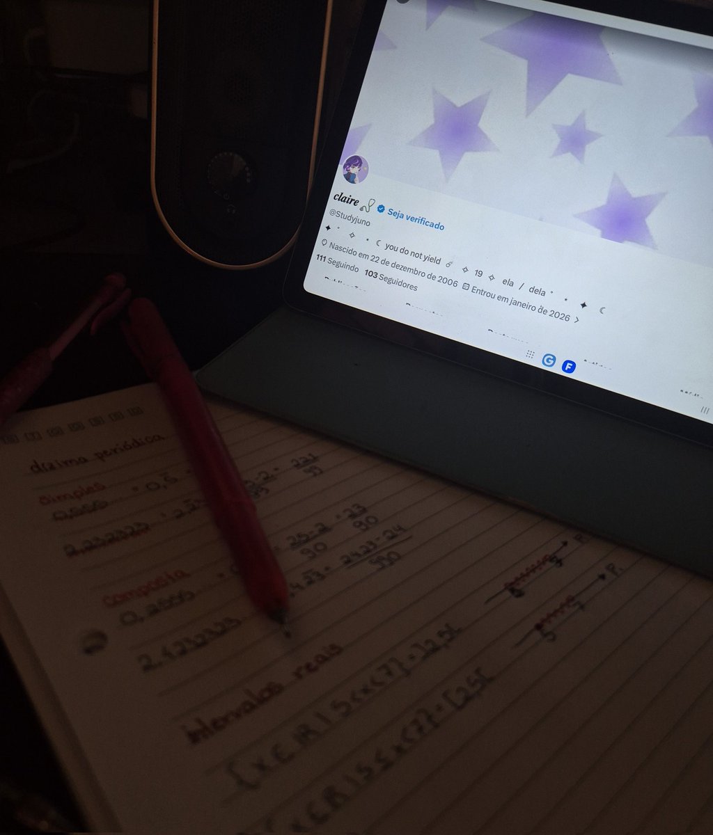 Studyjuno's tweet image. ☆ relatório do dia ☆

Ontem comecei do começo: duas horinhas de estudo bem básico pra aquecer. Não quis começar com tudo pra não me queimar rápido.

Na academia fui bem e consegui correr no 8 pela primeira vez na esteira 😝💗

Dormi cedo e hoje acordei disposta!