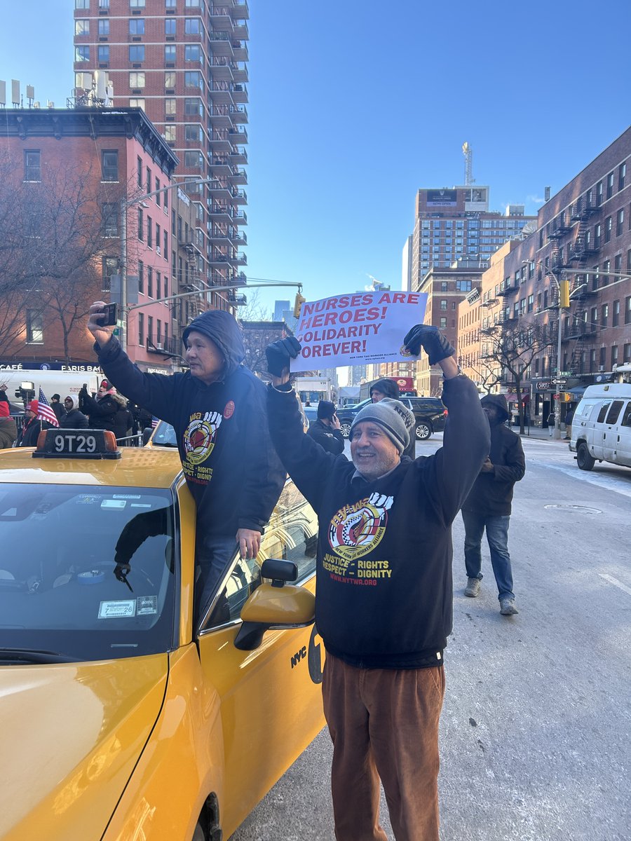 NYTWA's tweet photo. NYTWA members caravanned to the @nynurses picket line this morning to show our support for the 15k NYC nurses on strike for patient and nurse safety. 

NYC drivers say: Nurses are our heroes! Solidarity forever! https://t.co/zM4IzcTSoL