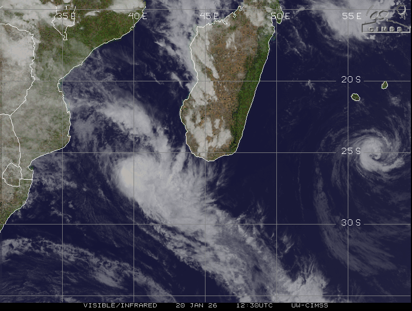 jnmet's tweet photo. TD 7 is over the southern #Mozambique Channel &amp; can become a moderate TS before reaching southern #Madagascar Wednesday. The main threat in Madagascar will be heavy rain and flooding. #Dudzai is passing south of #Mauritius &amp; will transition to an extra-tropical storm. https://t.co/3yeOITOHkT