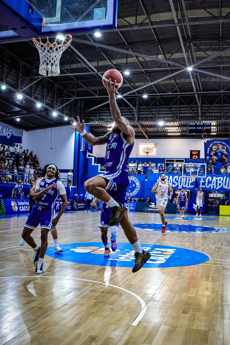 crzbasquete's tweet image. Grande vitória! 🦊

Confira registros exclusivos da nossa vitória sobre o Pato Basquete, pela 4ª rodada do returno do @nbb.

#cruzeiro #cruzeirobasquete #vitória #nbb