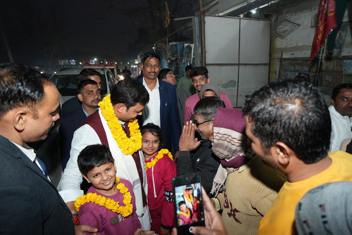 महुआ जाने के क्रम में कन्हौली एवं बेलकुंडा चौक पर शुभचिंतकों एवं समर्थकों द्वारा मेरा स्वागत किया गया। 
इस स्वागत एवं स्नेह के लिए आप सभी का हृदय से आभार एवं धन्यवाद। 
#ChiragPaswan #sanjaysinghmahua 
<a href="/LJP4India/">Lok Janshakti Party (Ramvilas)</a> <a href="/iChiragPaswan/">युवा बिहारी चिराग पासवान</a>