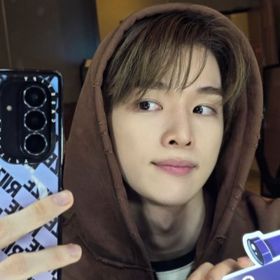 jscton's tweet image. #NewProfilePic going thru it