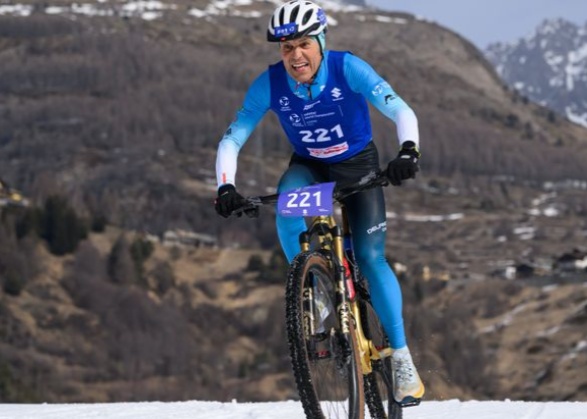 El Campeonato Mundial de Triatlón de Invierno 2026 se celebrará en Padola, Italia, del 28 de febrero al 1 de marzo, con inscripciones abiertas hasta el 8 de febrero.

zurl.co/uqHfD