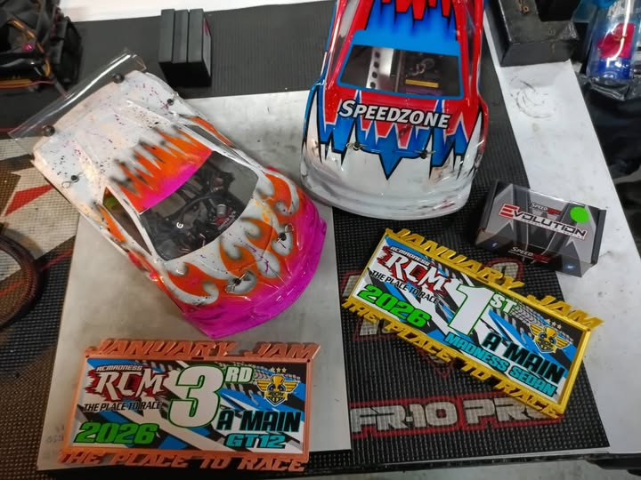SpeedzoneUSA's tweet photo. Congrats to Bob Briere for taking the win in the January Jam at RC Madness https://t.co/1eH1tDRlir